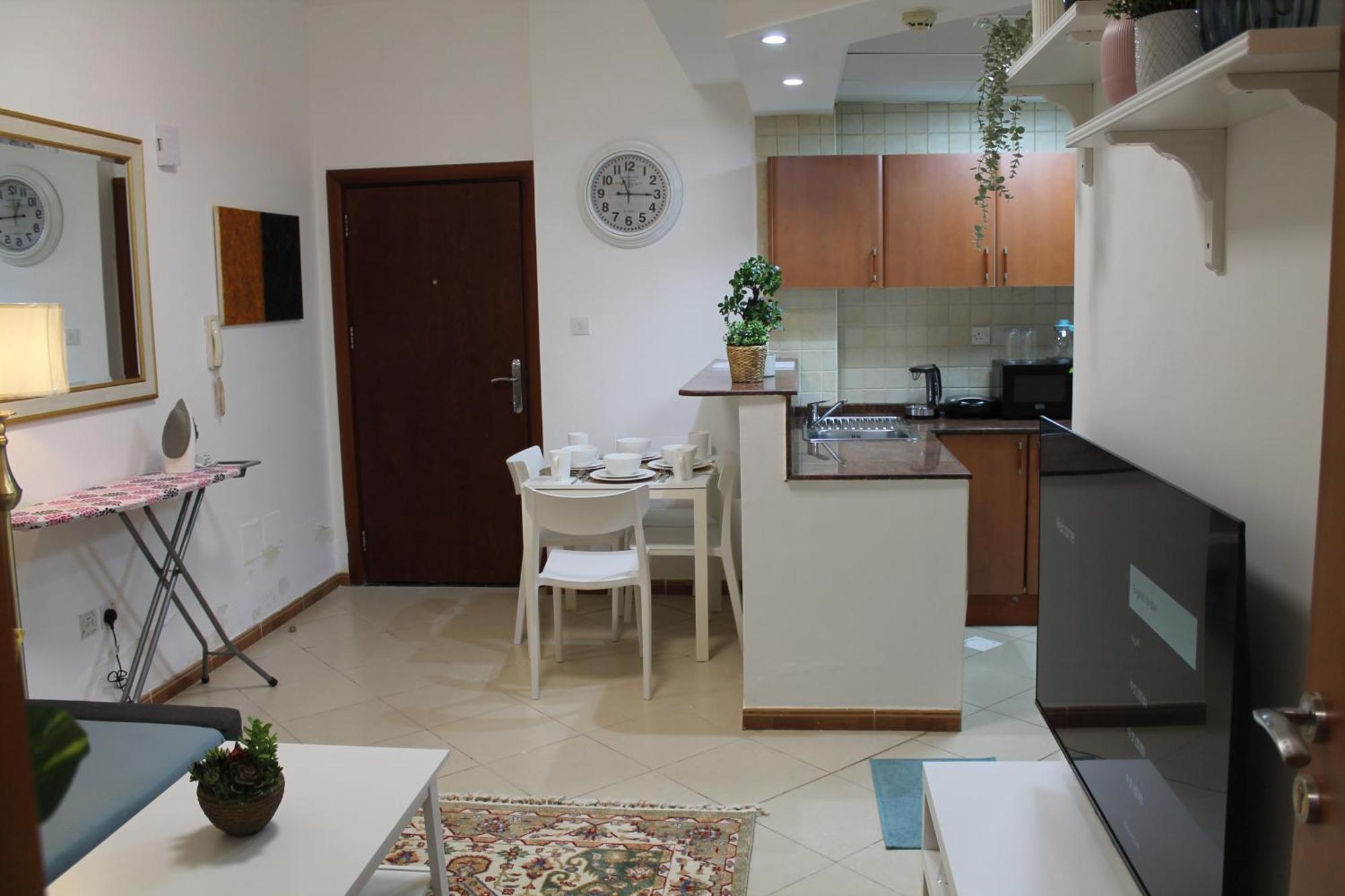 Newly Furnished Cozy 1 Bedroom Apartment Close To Jbr Beach And Metro Dubai Exterior photo